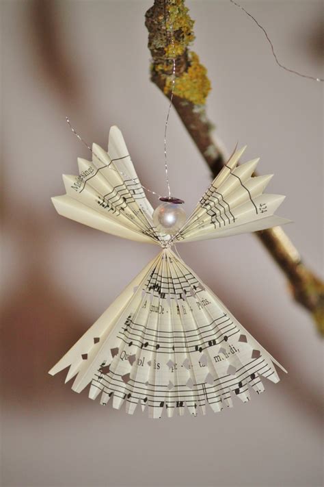 Gambar : sayap, hari Natal, buatan sendiri, kerut, kalung, kedatangan, waktu Natal, perhiasan ...