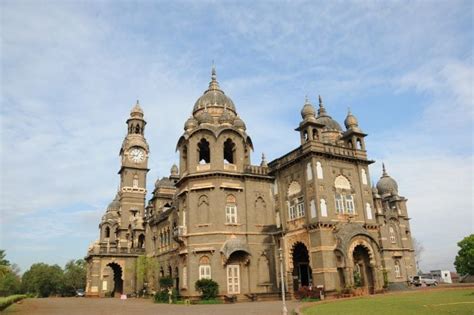 New Palace Museum, Kolhapur - Ticket Price, Timings, Photos