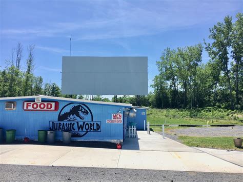 New York's oldest drive-in movie theater will celebrate 70th birthday ...