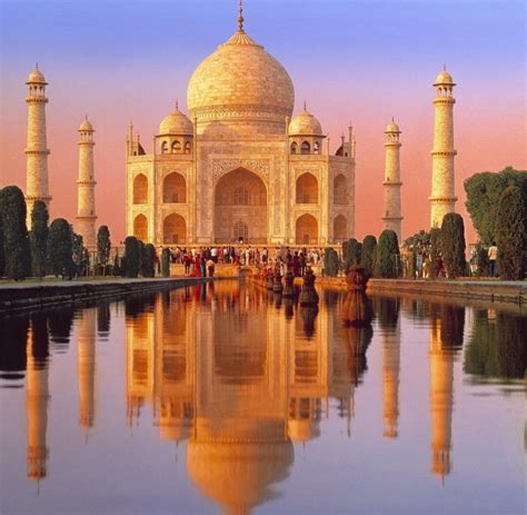 Indien: Das berühmte Taj Mahal in Agra ist in Gefahr - Bilder & Fotos ...