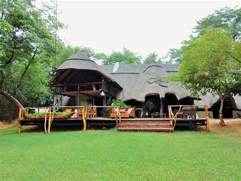 Hwange: safari lodges & camps | Zimbabwe