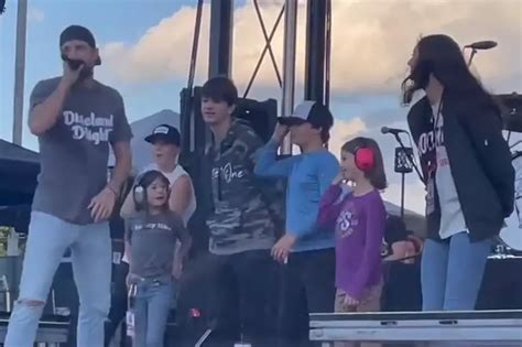 WATCH: Walker Hayes Brings His 6 Kids Onstage for 'Fancy Like'