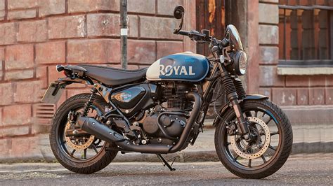 Royal Enfield Hunter 350 2022 Retro Factory Bike Photos - Overdrive