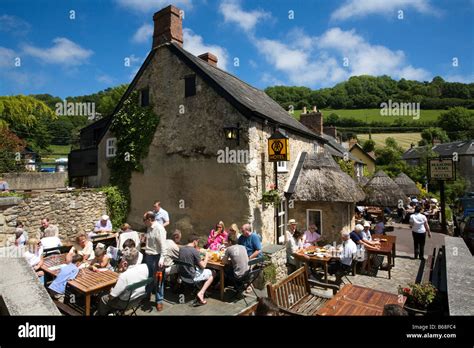 Masons arms branscombe hi-res stock photography and images - Alamy