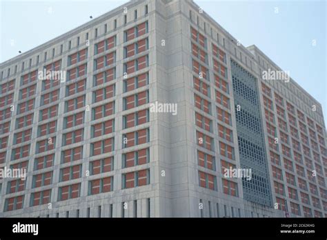 Metropolitan detention center brooklyn hi-res stock photography and ...