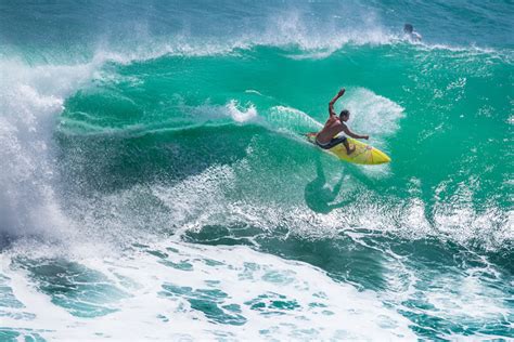 How to shoot surfing with a drone