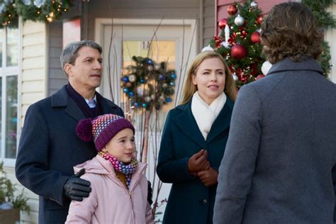 'Project Christmas Wish': Cast, Preview, & Photos on the New 2020 Hallmark Movie | Feeling the ...