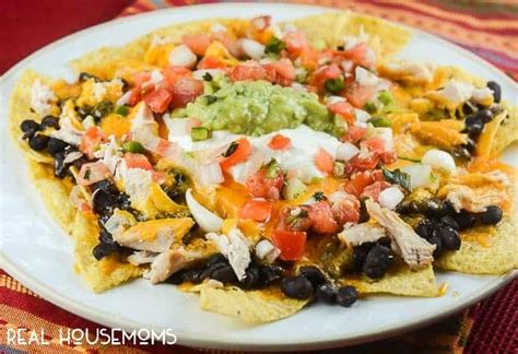 Easy Chipotle Chicken Nachos ⋆ Real Housemoms