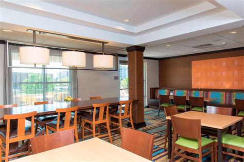 Downtown Omaha Hotels with Indoor Pool | Fairfield Inn & Suites Omaha Downtown