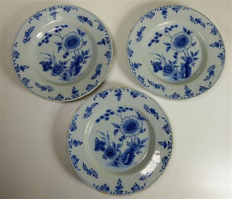 Antiques Atlas - Set Of Three Delft Plates