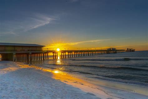 The beach at sunrise : r/sunrise