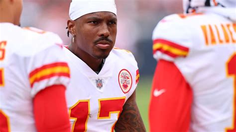 Mecole Hardman Prepping to Return to Chiefs vs. Broncos in Week 17 – Chiefs Digest