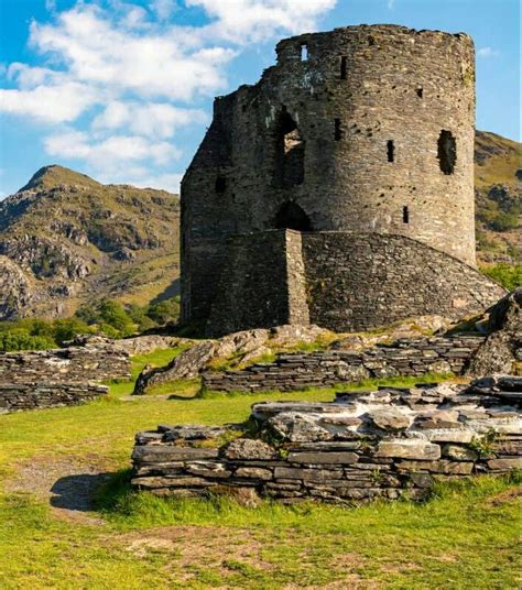 Dolbadarn Castle - Snowdonia | Welsh castles, Snowdonia, Monument valley