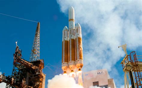 Huge Rocket Launches with Secret Satellite Wallpaper | Space