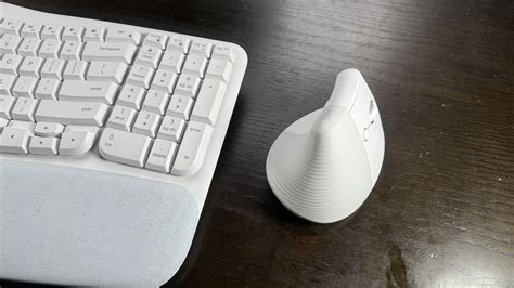 Logitech Wave Keys keyboard review | CNN Underscored