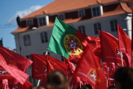 Freedom Day celebrations returns to Avenida da Liberdade, Lisbon, Portugal - 25 Apr 2022 Stock ...
