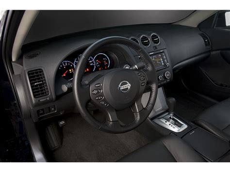 2011 Nissan Altima Pictures: | U.S. News