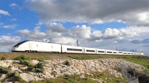 Nuevo retraso en los trenes Avril: Talgo los entregará en diciembre y ...