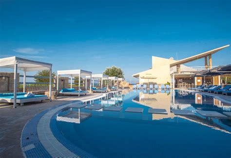 Island Beach Resort in Kavos, Corfu | loveholidays