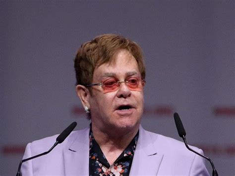 Sir Elton John begins final tour with tribute to late rapper Mac Miller ...