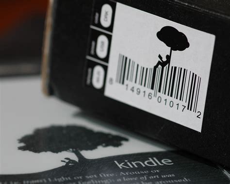 Crafty Packaging: Barcode as Logo | This barcode, in the sha… | Flickr