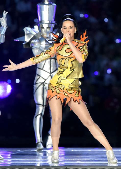 The Most Showstopping Super Bowl Halftime Outfits Of All-Time ...