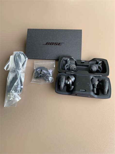 BOSE SOUNDSPORT FREE Wireless Earphones, Audio, Earphones on Carousell