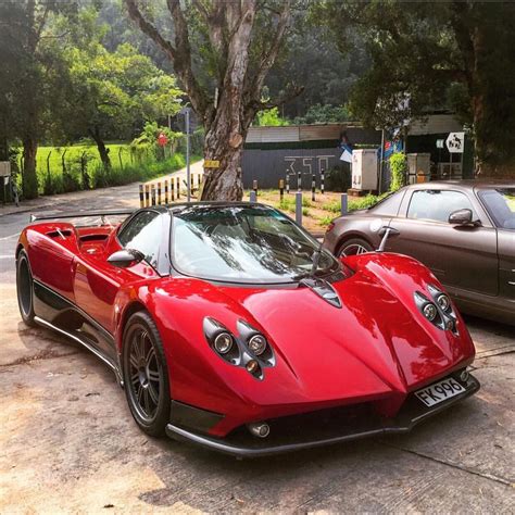 Pagani Zonda F Fast Facts 🏎💨 〰〰〰 1) Was first unveiled at the 2005 ...