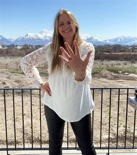 'Sister Wives' Star Christine Brown Asks Fans For Wedding Planning Help