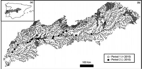 Map of the River Tagus catchment highlighted in grey within (a) the ...