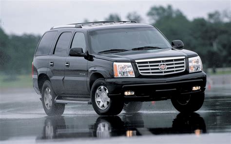 2005 Cadillac Escalade Image. Photo 2 of 9