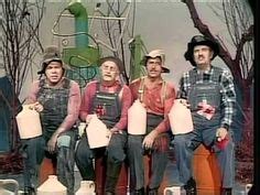 1972 Hee Haw blooper- Gloom, Despair skit is halted when Grandpa Jones ...