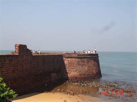 Amazing Goa: Forts in Goa