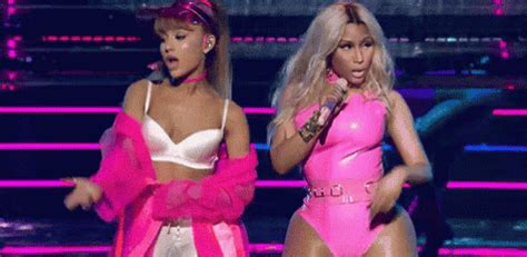 Come Here GIF - Nicki Minaj Ariana Grande Side To Side - Discover ...