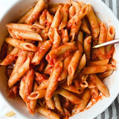 Pink Sauce Pasta (Italian Pink Sauce) - On The Bias