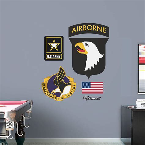 101st Airborne Insignia Wall Decal | Shop Fathead® for Army Decor