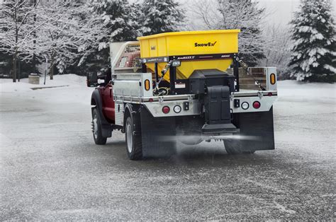 SnowEx Launches SuperMaxx II Spreaders