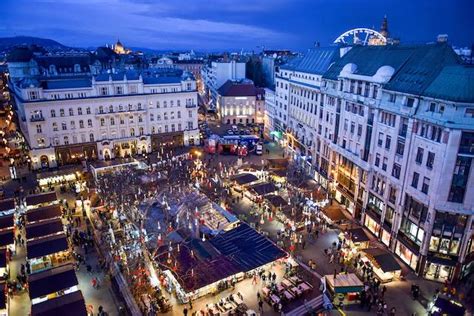 Christmas Market in Budapest on Vorosmarty Square - Budapest Christmas