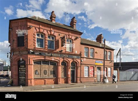 The Eagle and Tun pub in Curzon Street, Birmingham, England, UK Stock ...