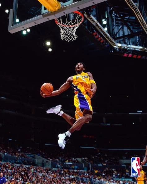 Kobe Bryant Wallpaper - Kobe Bryant Wallpaper Dunk (#2086192) - HD Wallpaper & Backgrounds Download