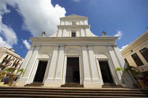 Visiting the Catedral de San Juan in Old San Juan