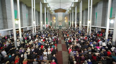 Standing room only as Finglas West bids farewell to beloved church ...