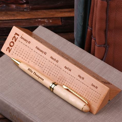 Wood Pen and Pen Holder Personalized Calendar Gift Set - Teals Prairie ...