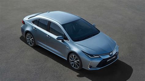 The 2020 Toyota Corolla Hybrid Gets Prius Fuel Economy Without Prius Looks