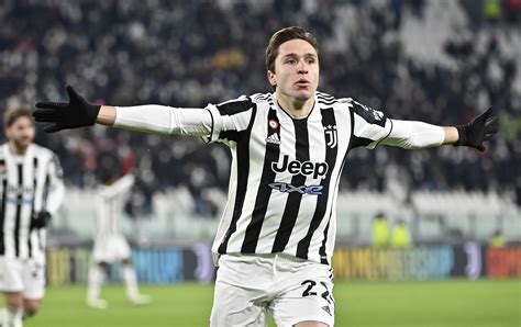 Federico Chiesa considering Juventus future - Get Italian Football News