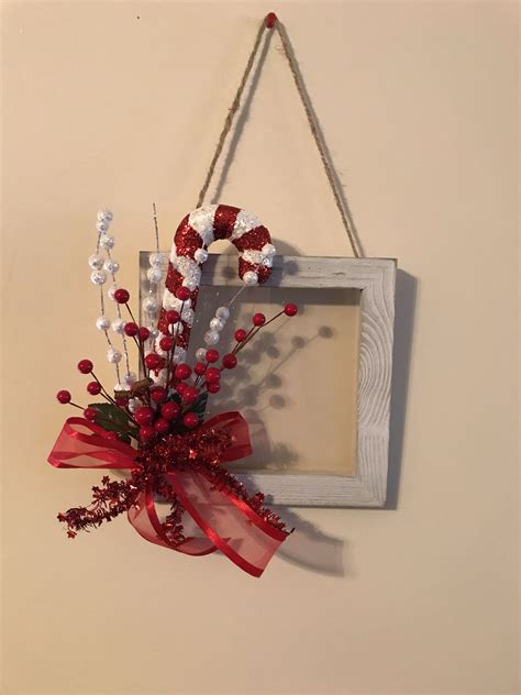 Candy Cane Picture Frame | Christmas frames diy, Christmas frames, Diy christmas decorations easy