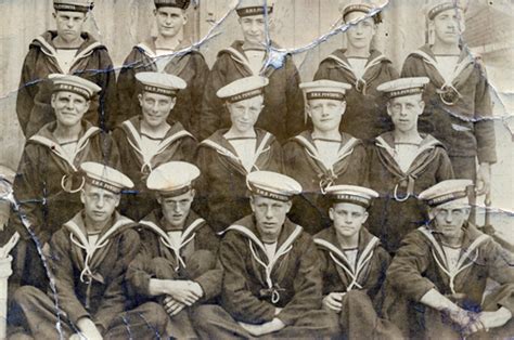 HMS Powerful crew. - WW1Photos.org