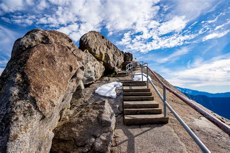 Hiking Moro Rock Trail in Sequoia National Park - That Adventure Life