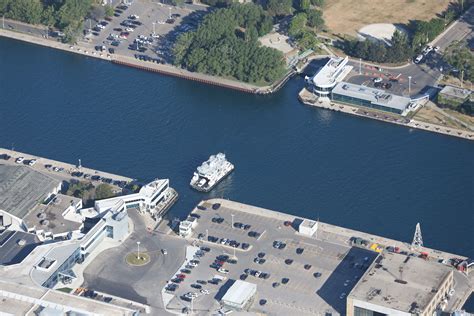 Toronto island airport tunnel opens after 3-year construction