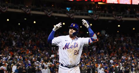 Mets stars shine, NY saves season with win over Padres - CBS New York